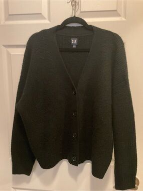 GAP XL EUCWomen's Black V-Neck Button-Front Cardigan